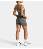 Quick drying seamless yoga shorts for women, high waisted, hip lifting, abdominal tightening, running and fitness pants