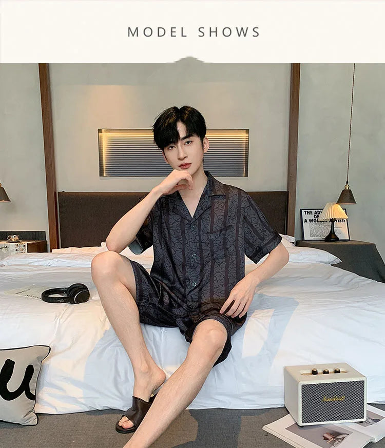 New men's summer summer thin ice silk short-sleeved shorts pajamas teenagers can wear a home service suit