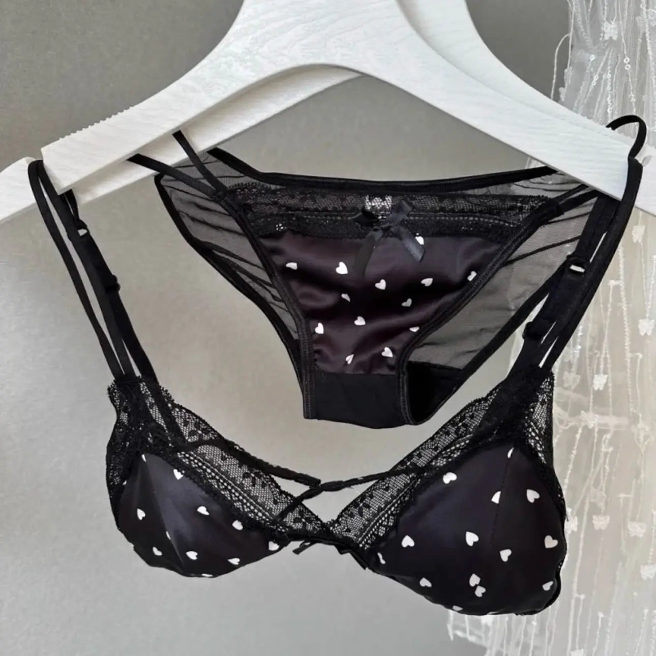 French Style Sweet Triangle Cup Lingerie Set Women Satin Lace Wireless Small Bust Gathered Thin Fabric Sexy Soft Underwear S-XL