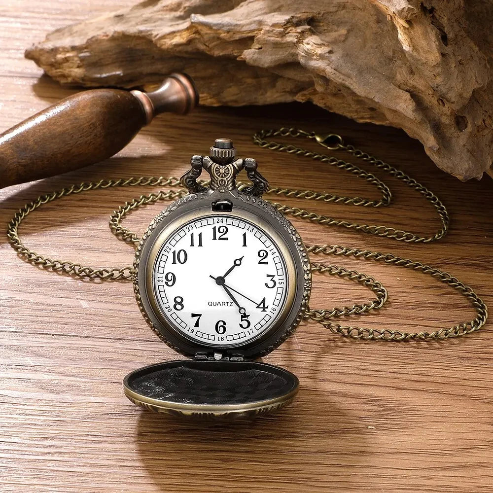 Fashion Vintage Relief Horse Pocket Watch On Chain Vintage watches Quartz Alloy Necklace Pendant Clock Gifts for women